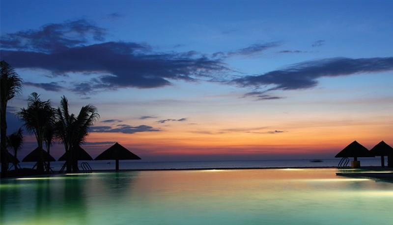 Bãi biển - Eden Resort